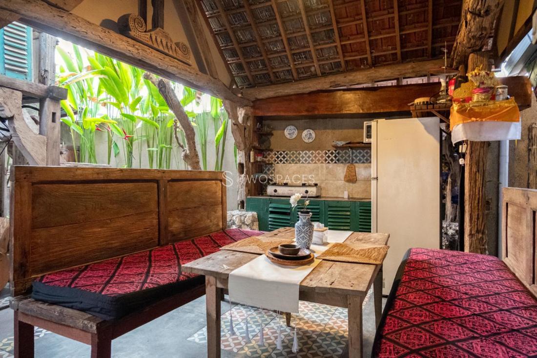 Kayu Beach Villa By Twospaces, Nusa Dua Beach Exterior photo